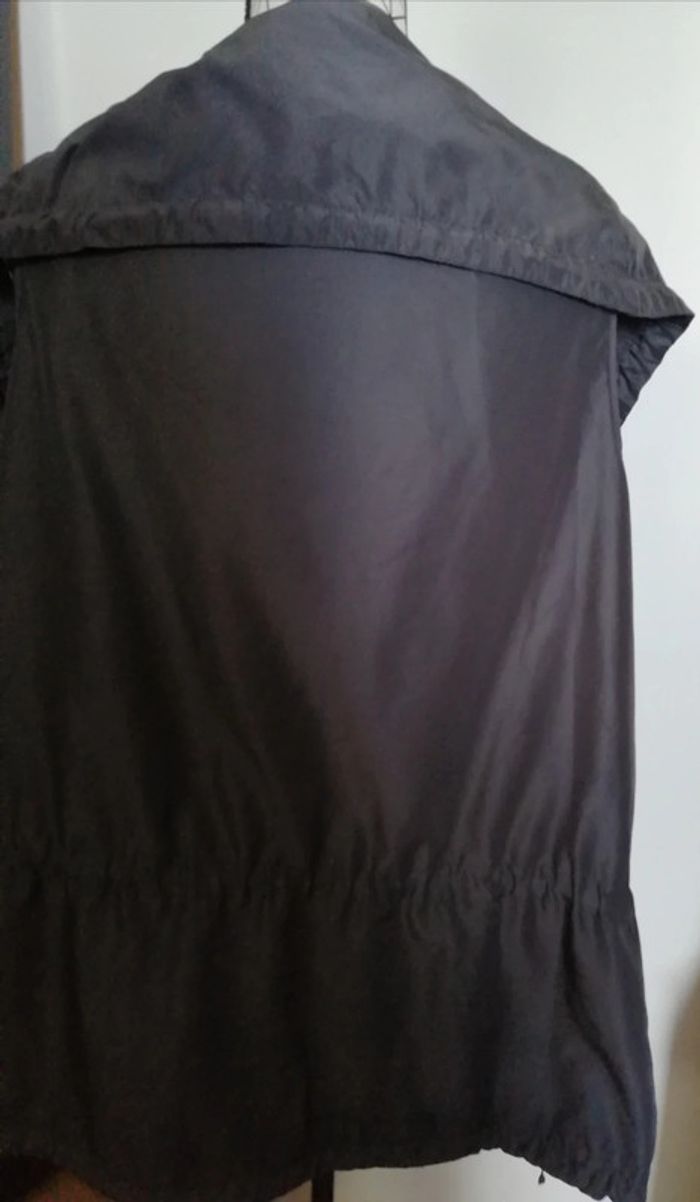 Veste sans manche grise - photo numéro 11