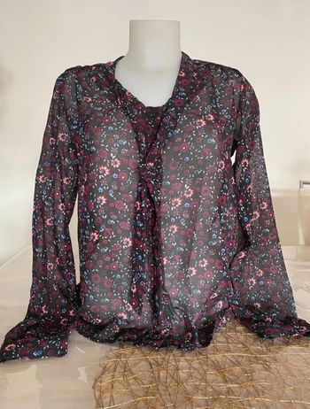 Magnifique blouse fleurie