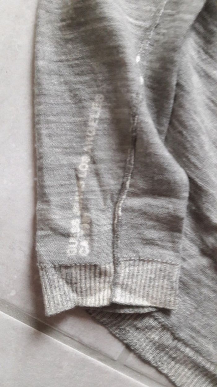 Pull fin Guess taille S coloris gris vert - photo numéro 3