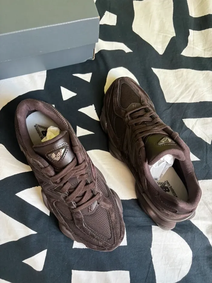 New Balance 9060 Marron • Taille 40,5 - photo numéro 3