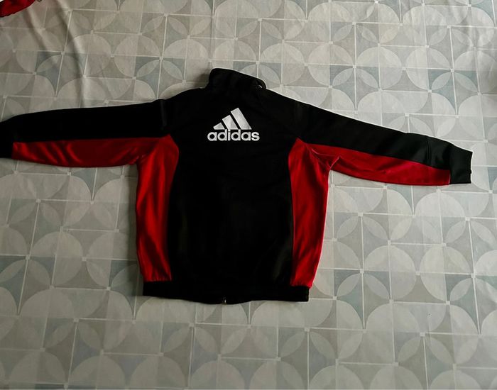 Gilet garçon - 8 ans - Adidas- en très bon état - photo numéro 2