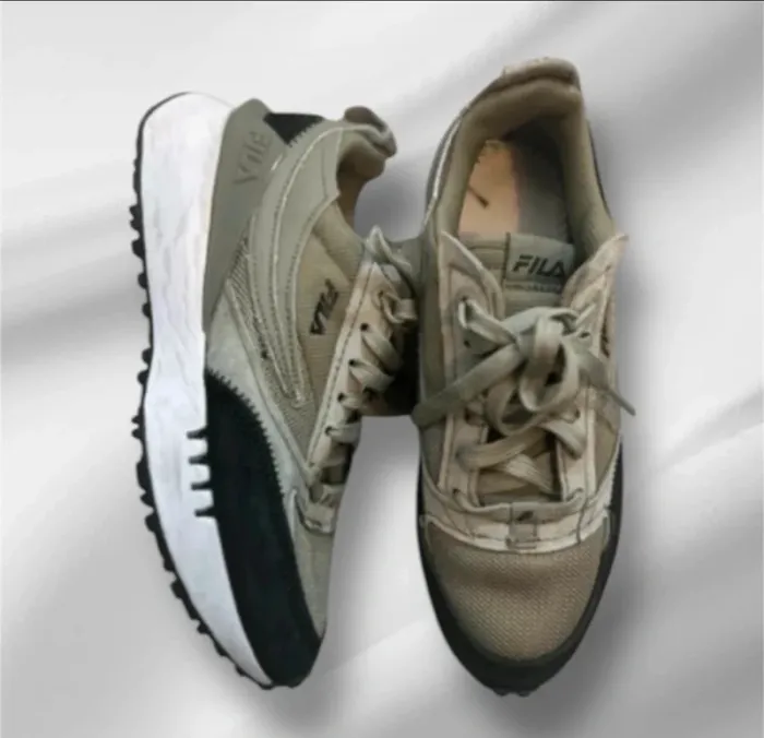 Fila. - photo numéro 2