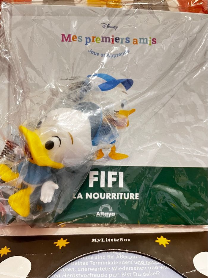 Livre Disney m’es premières amis, inclus la figurine - photo numéro 3
