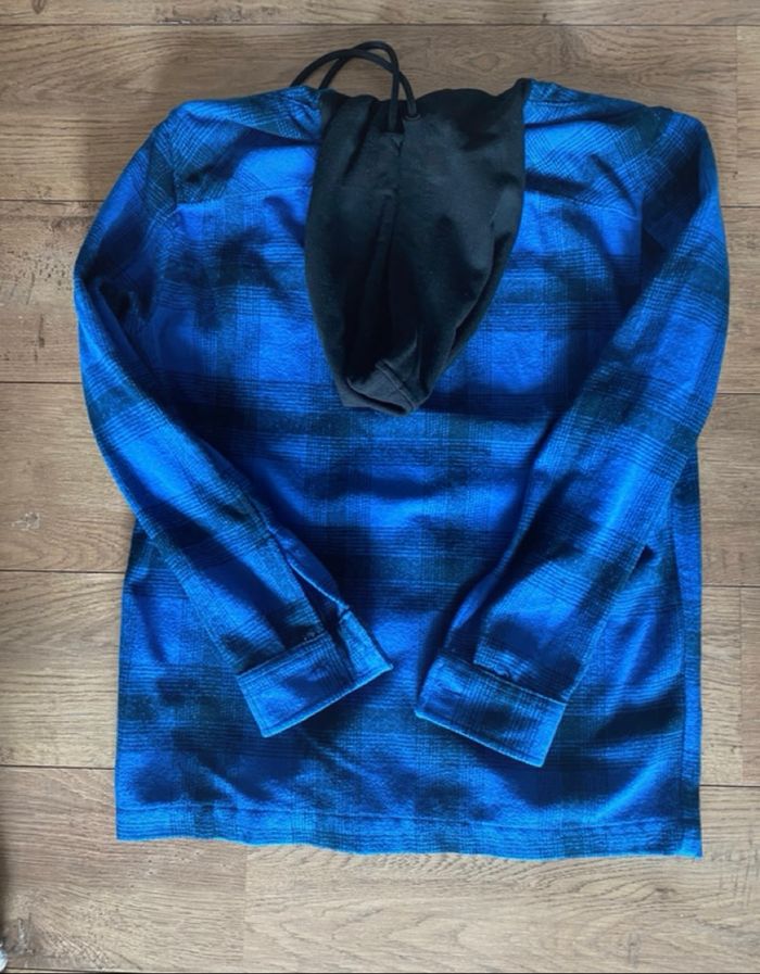 Chemise  bûcheron bleue et noire marque Celio - photo numéro 4