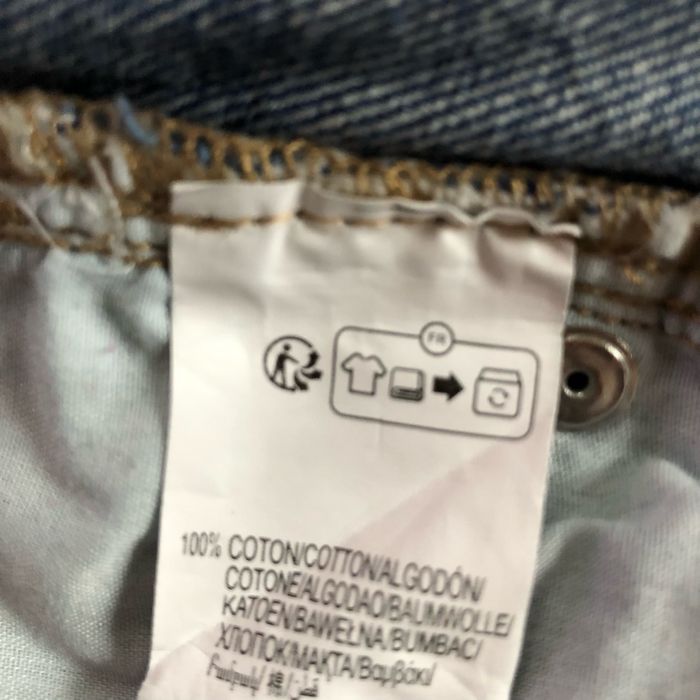 Short en jeans 6 ans Kiabi parfait état - photo numéro 4