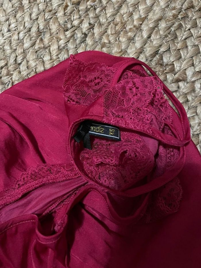 Combishort effet satiné rouge à dentelle - photo numéro 4