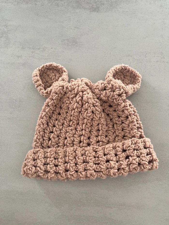 Bonnet tricoté à la main