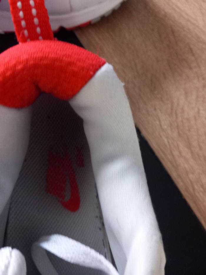 Baskets Nike 38,5 mises 2 fois - photo numéro 5