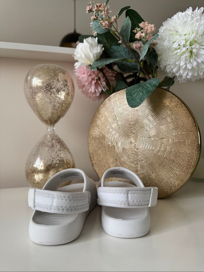 Claquettes blanches || Zara || Taille 23 - photo numéro 4