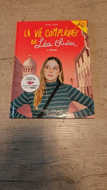 BD La vie compliquée de Léa Olivier, tome 1 Perdue, neuve