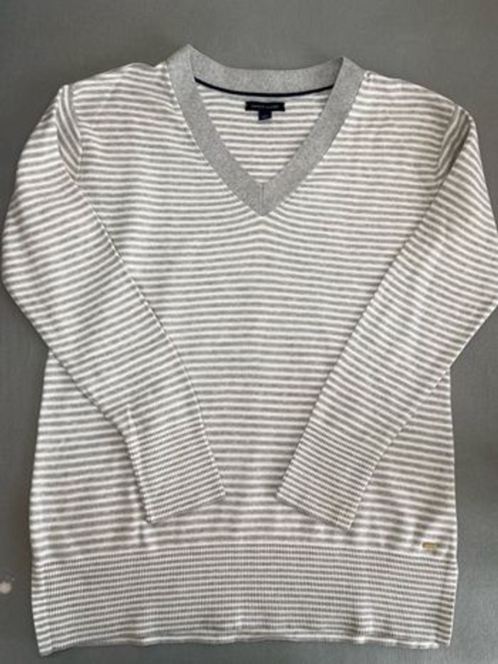 Pull Tommy Hilfiger rayé gris et blanc - photo numéro 4