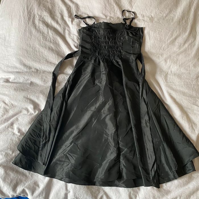 Robe noire - photo numéro 2