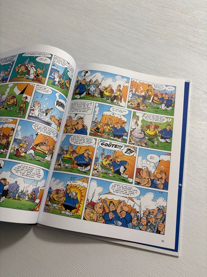 Bande dessinée Astérix - photo numéro 2