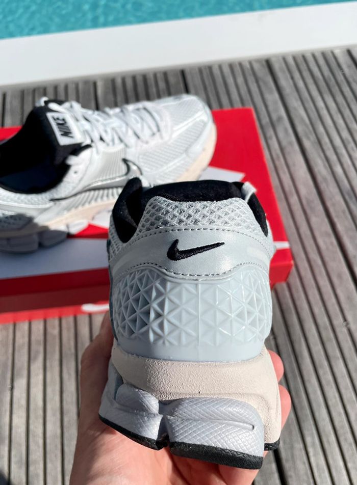 Nike Vomero 5 argenté / gris - photo numéro 7
