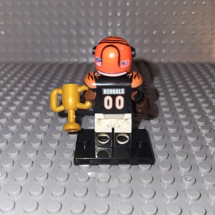 Minifigure / Figurine 🏈 NFL  - Football Américain 🏈 Bengals de Cincinnati - photo numéro 3
