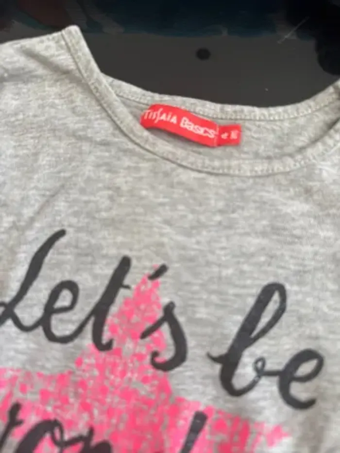 👚Lot  T-shirts fille - 4 ans - état satisfaisant - toutes marques - photo numéro 3