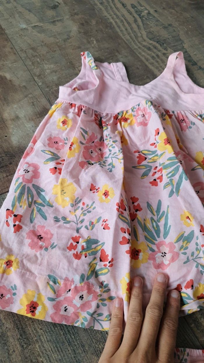 Ensemble 12 mois en très bon état - photo numéro 2