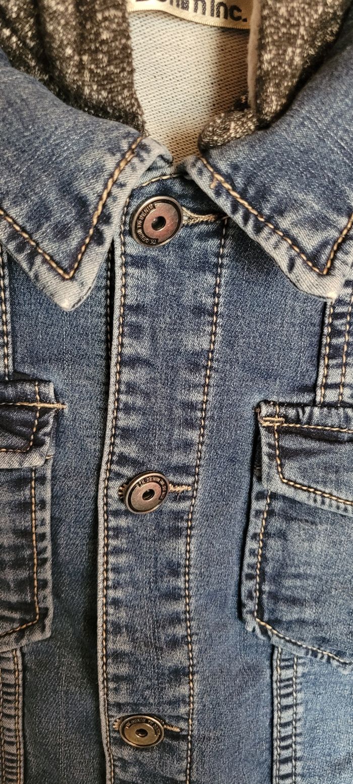 Veste en jean's avec capuche - photo numéro 3