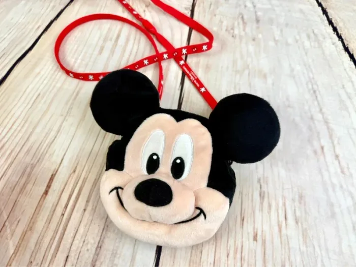 Sacoche Lanière exclusive porte pass annuel (ou magic pass) Disneyland Tokyo tête de Mickey - photo numéro 3