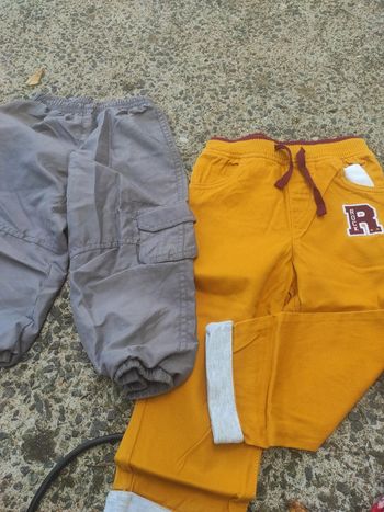 Lot 2 pantalons 2 ans