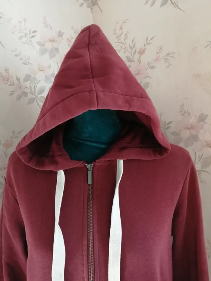 Veste à capuche bordeaux avec poche et lien à nouer blanc / pimkie/ (M/L) - photo numéro 4