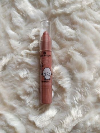 Baume à lèvres Essence NEUF