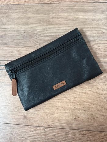 Pochette frontale Cabaia, noir pailletée modèle Jupiter