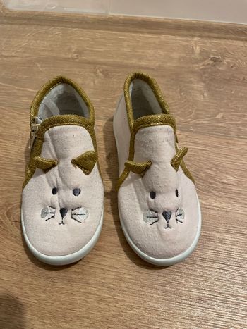 Chaussons roses pour fille vertbaudet taille 22