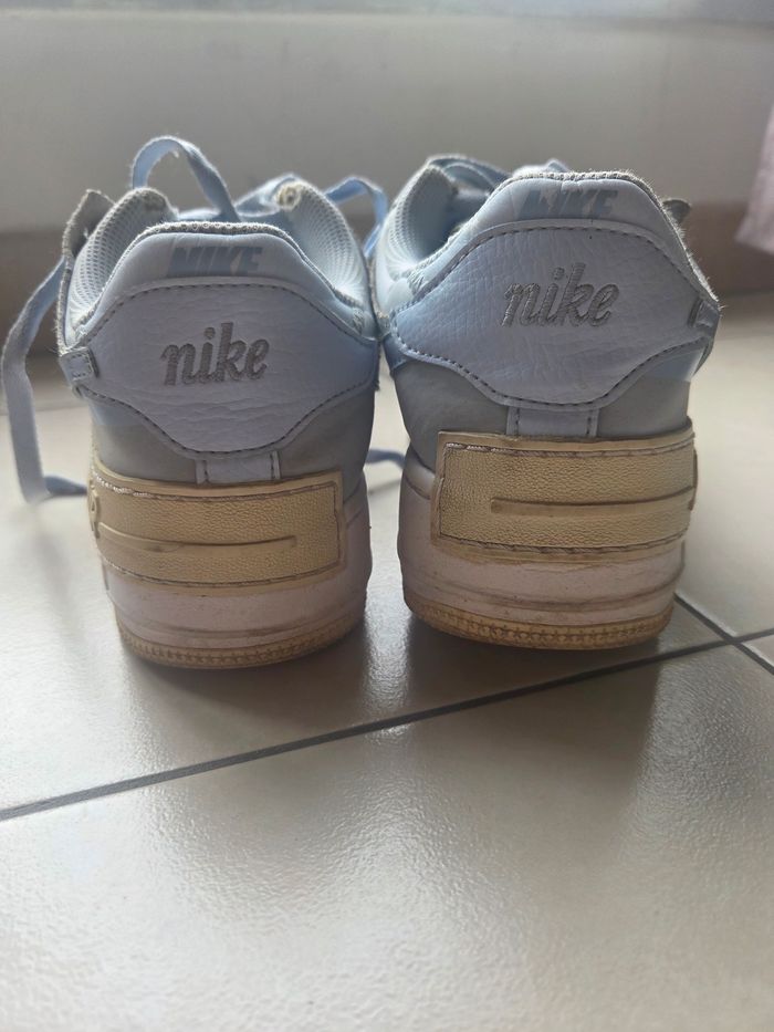 Basket Nike taille 38 - photo numéro 2