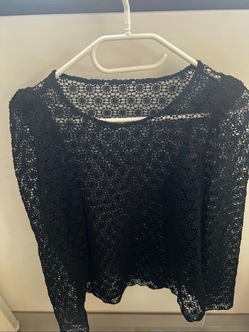 Blouse noire broderie