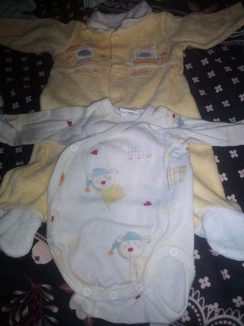 Un pyjama + un body naissance