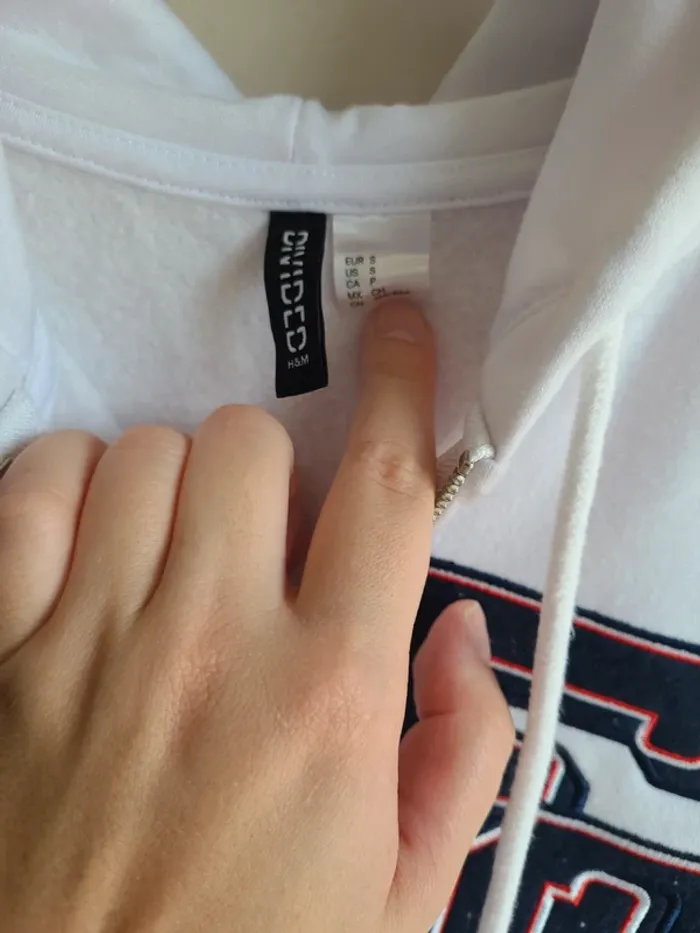 👚Sweat H&M taille S👚 - photo numéro 3