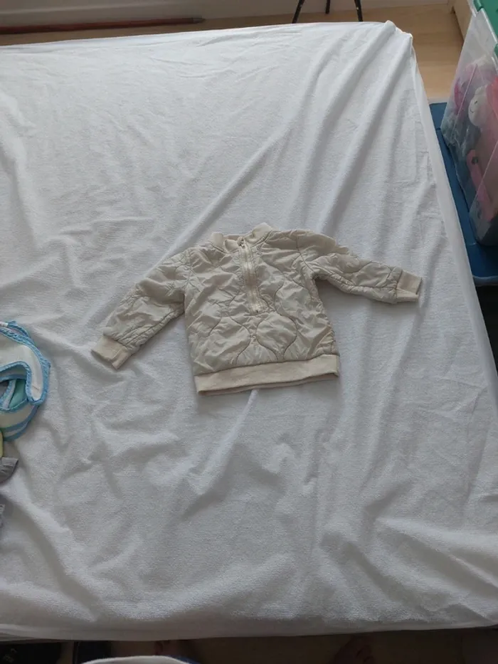 Pull 12/18mois