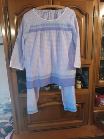 Ensemble pyjama femme vintage taille 4244
