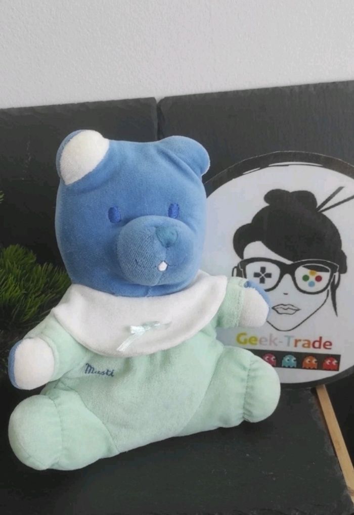 Doudou Ours bleu pyjama vert Musti bavoir blanc Peluche Ancien Bébé Mustela