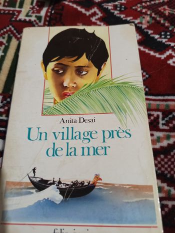 Livre de poche un village près de la mer