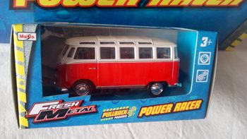 VOLKSWAGEN T1 MINI BUS ROUGE 1962 POWER RACER MAISTO 