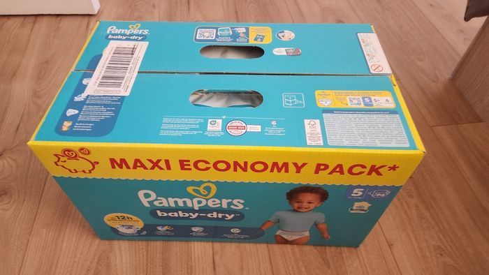 1 carton de 94 couches Pampers taille 5 (11-16kg) - photo numéro 2