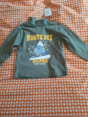 Tee shirt, taille 9 mois