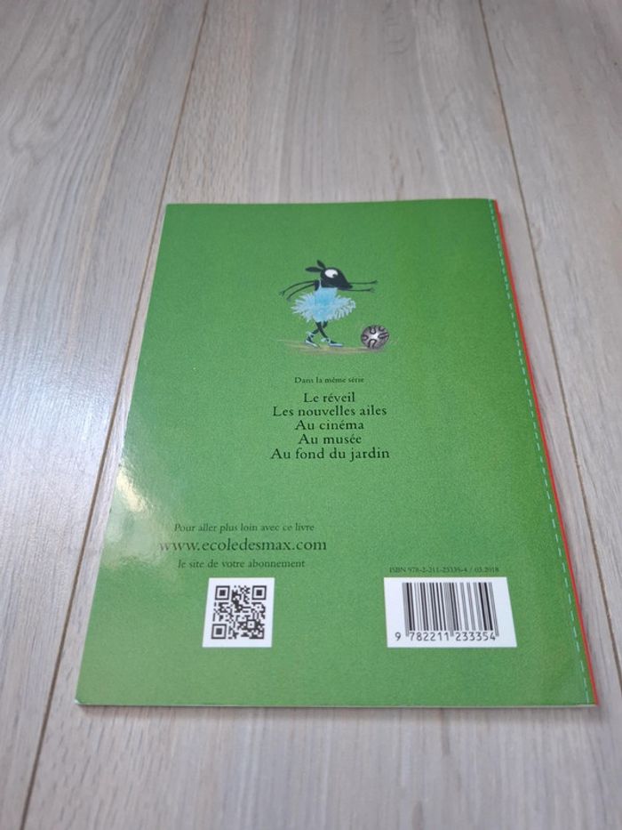 Livre Poka et Mine le football - photo numéro 2