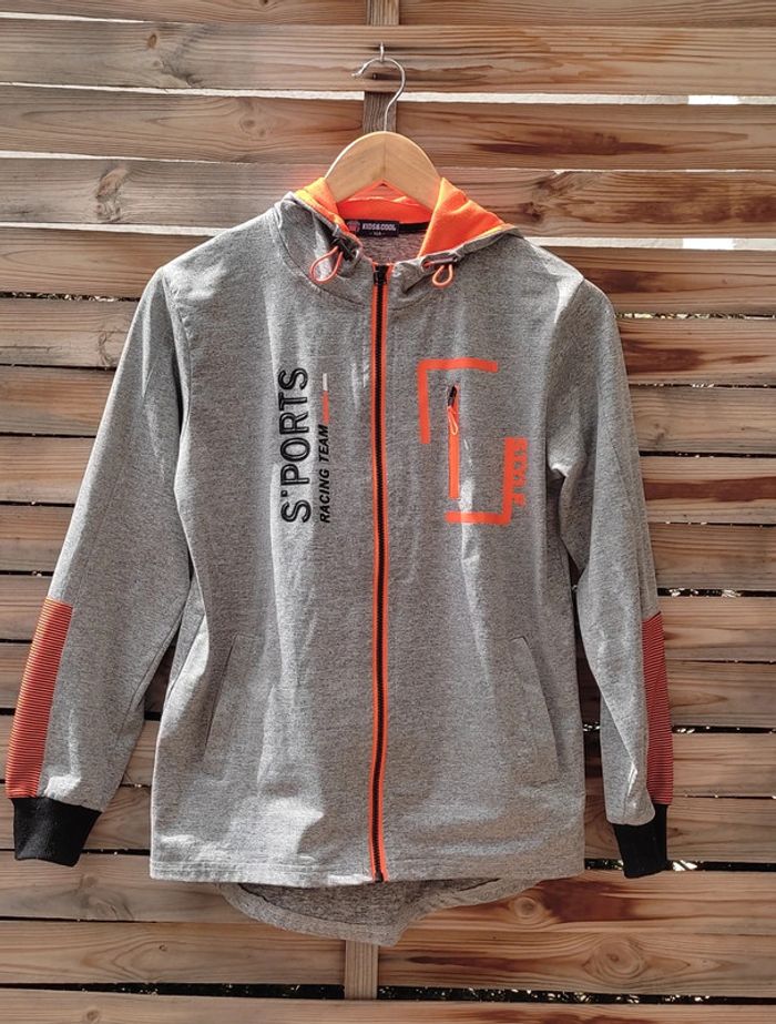 Hoodie zippé, gilet, sweatshirt pour enfant