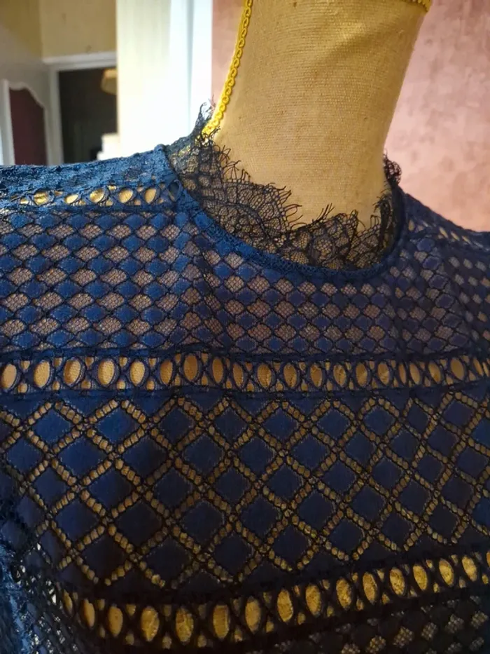 Haut dentelle - photo numéro 7