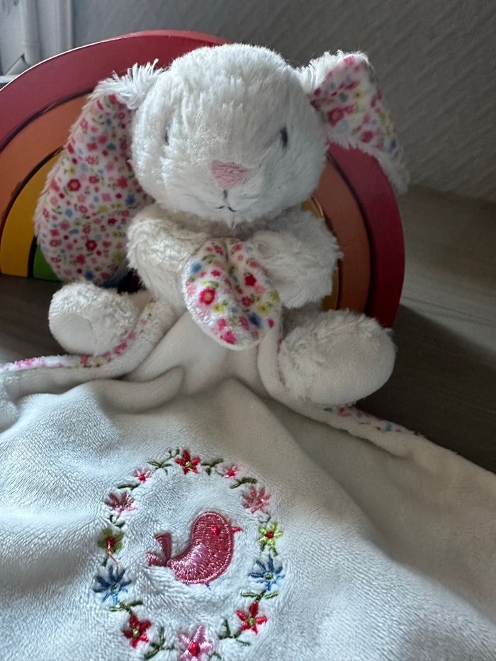 Doudou Lapin blanc mouchoir fleurs oiseau rose Pommette - photo numéro 2