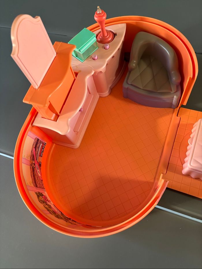 1995-Jolie Maison Poupée Barbie-Pliable et Portable. - photo numéro 3