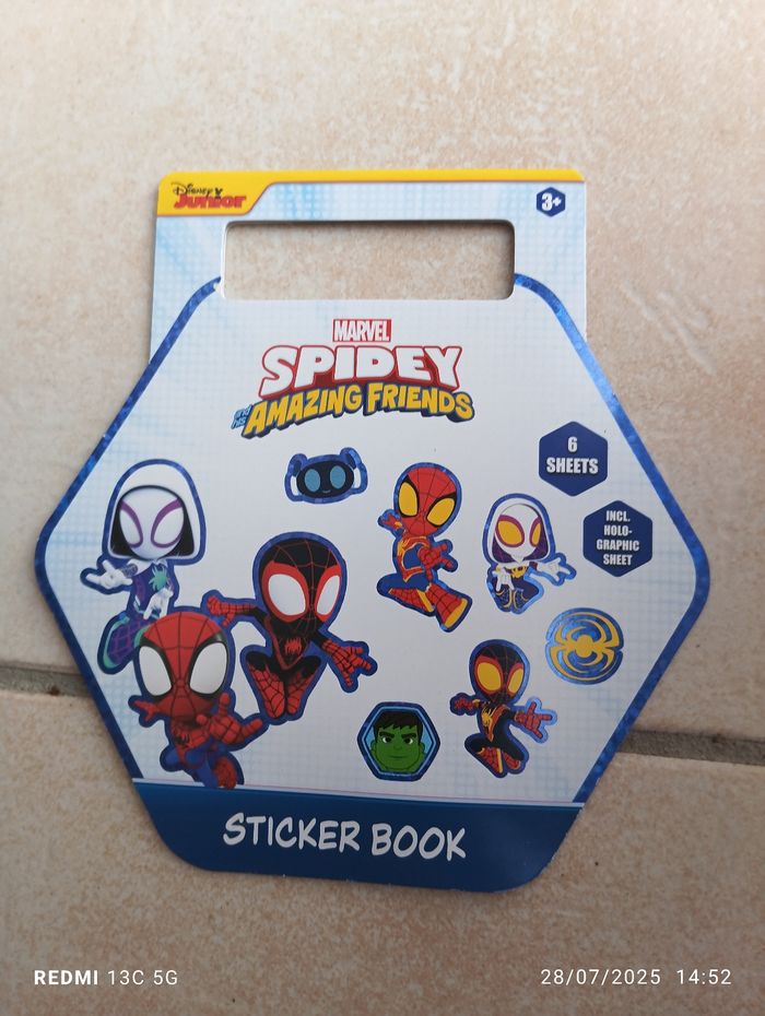 Bulles et stickers Spidey - photo numéro 4