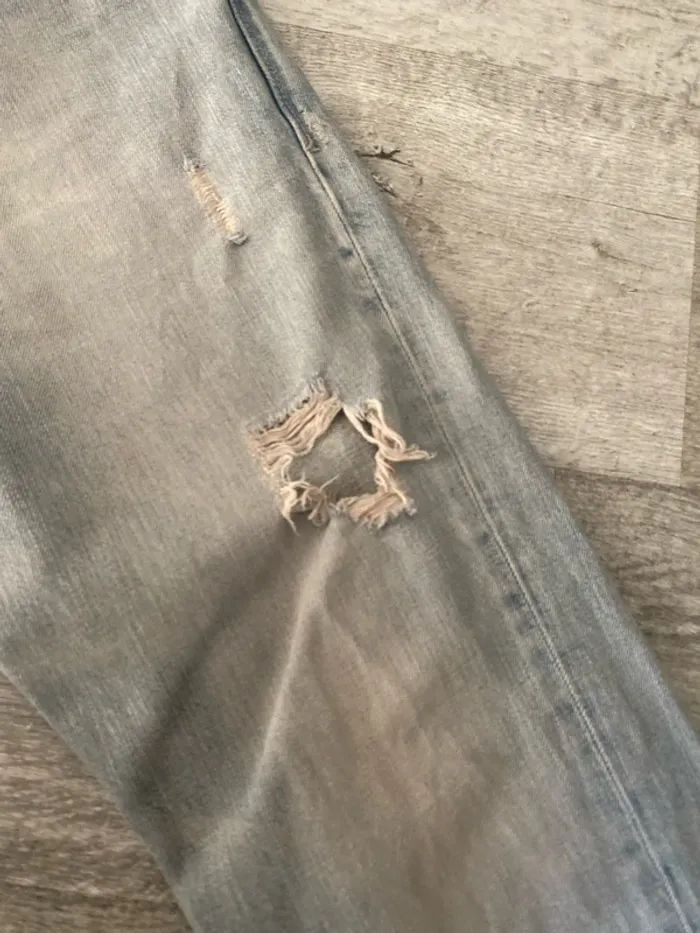 Jeans a trou Diesel taille 31/32 - photo numéro 5