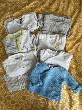 Lot de 7 pyjamas taille naissance