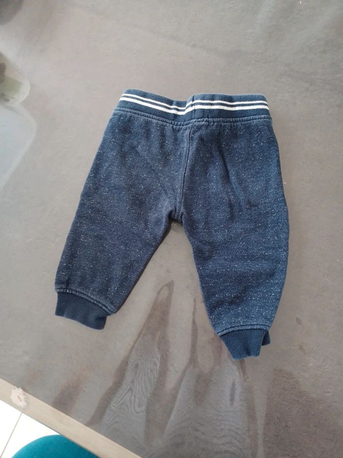 Jogging 12 mois - photo numéro 2