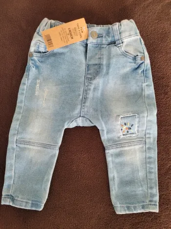 Jean bébé 6 mois