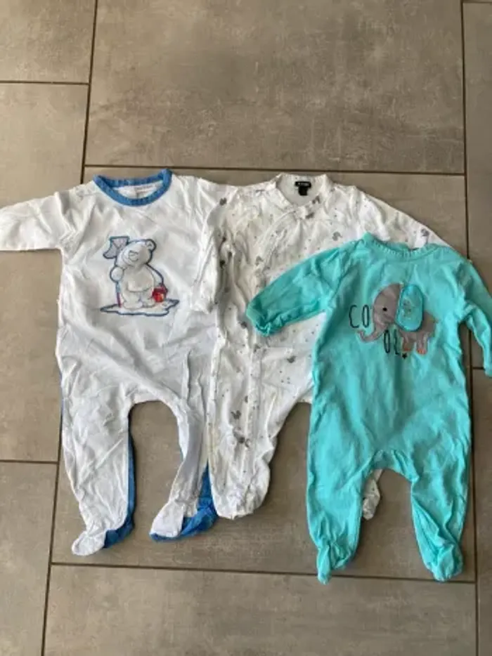 lot de vetements bébé garçons taille 6 mois marques diverses - photo numéro 10